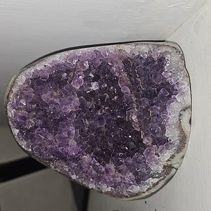 Amethyst Crystal Geode ( 1.3 oz )
